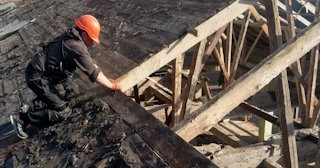 Профессиональный демонтаж стропильной системы от Сварной-Кшв в Кушве от 563 рублей.