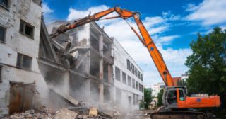 Промышленный демонтаж зданий Кушва, цена от 2913 руб.