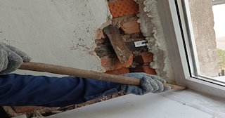 Демонтаж оконных откосов по выгодной цене от 511 руб. в Кушве - Сварной-Кшв