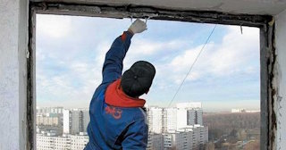 Демонтаж остекления балкона в Кушве - цена от 563 руб. - Сварной-Кшв